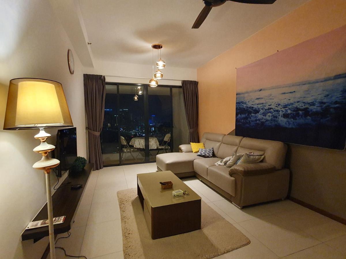 Landmark By Katana 3Br Romantic Luxury Seaview Homestay Gurney无敌海景三房套房 Tanjung Tokong Exterior photo